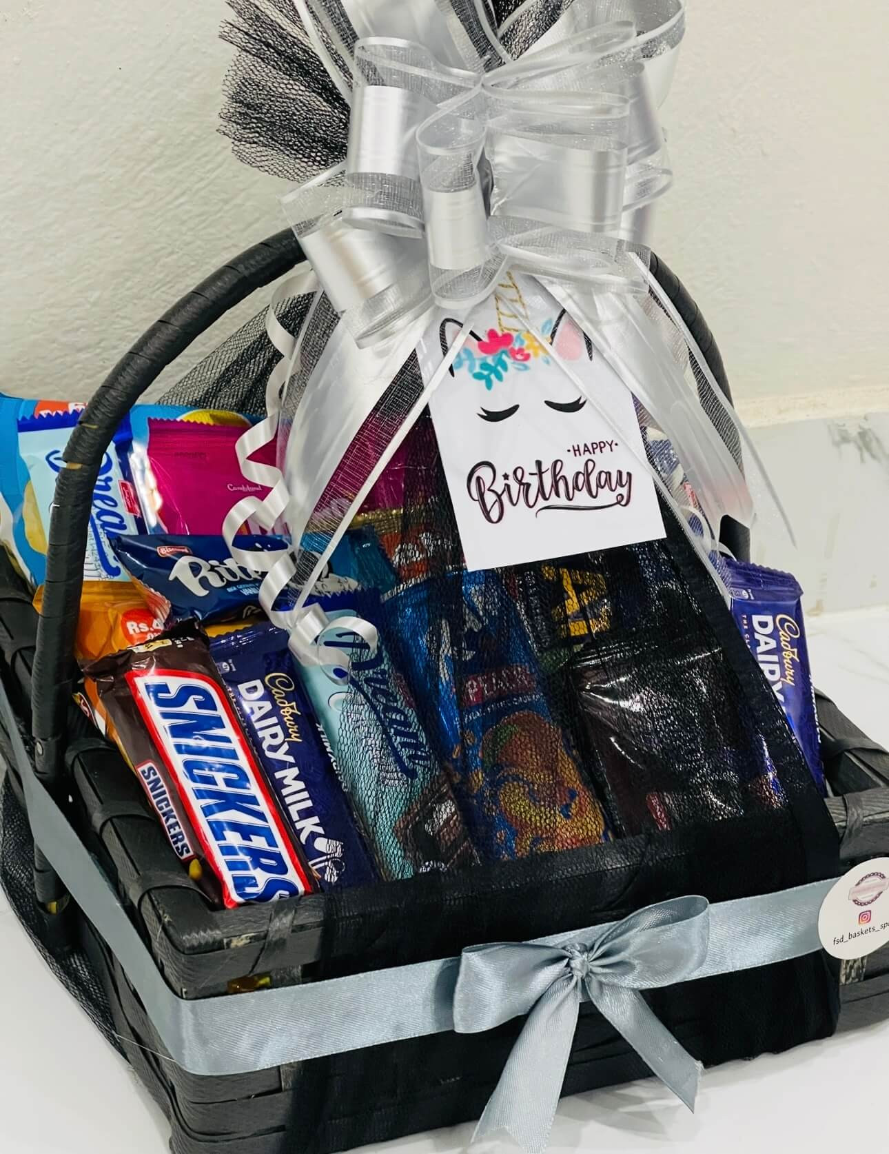 Pocket friendly basket