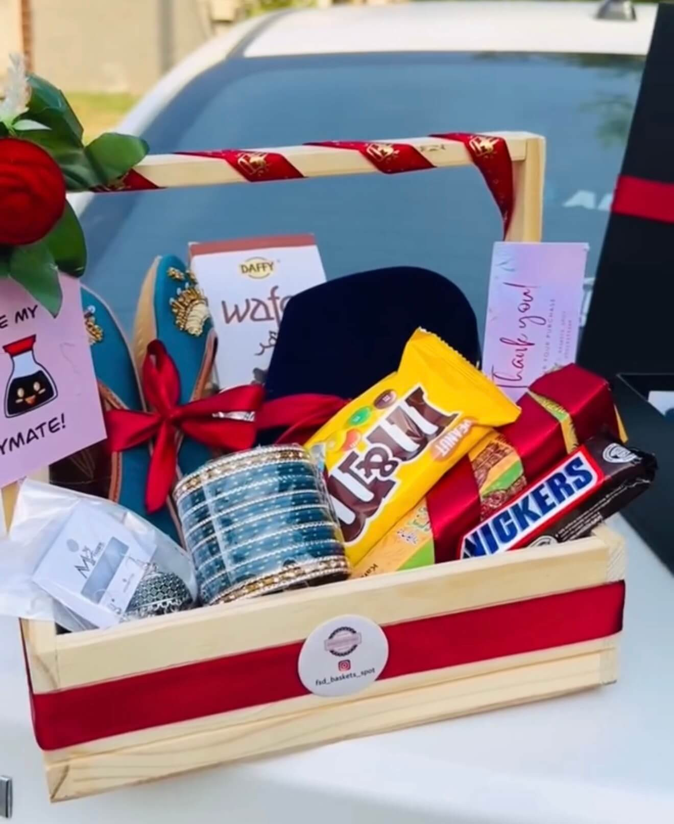 Wooden mini gift hamper