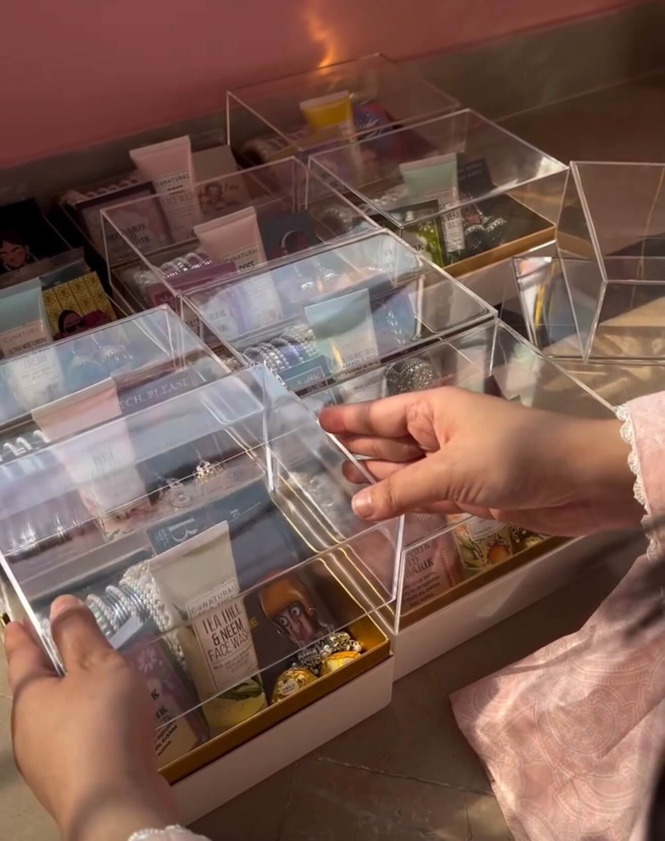 Pocket friendly box